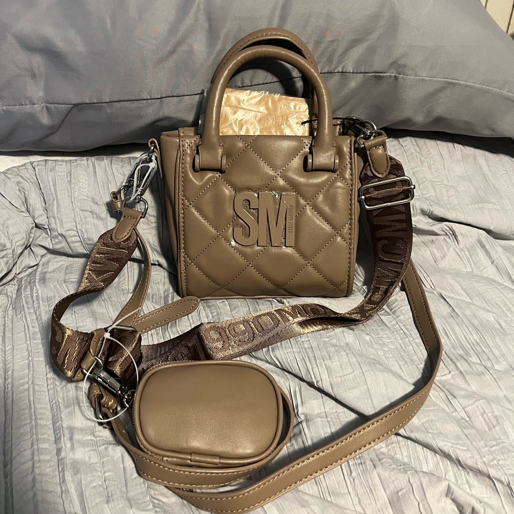 Steve Madden mini BBABI purse with AirPods detachable case.